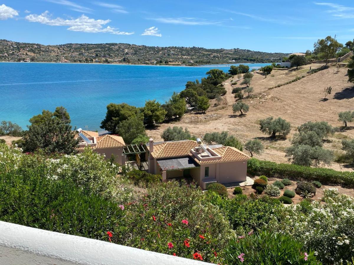 Retreat Villa By The Sea With Pool In 포르토헬리 외부 사진